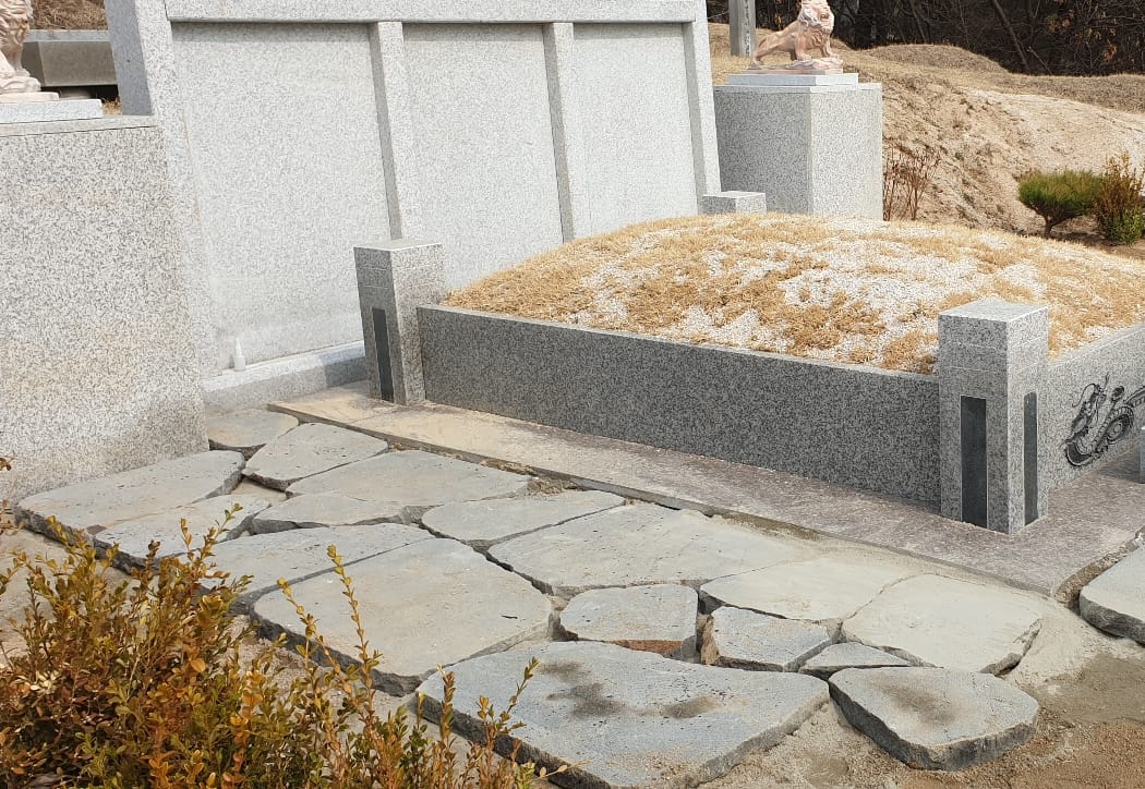 호석과 판석 포장 시공 마감